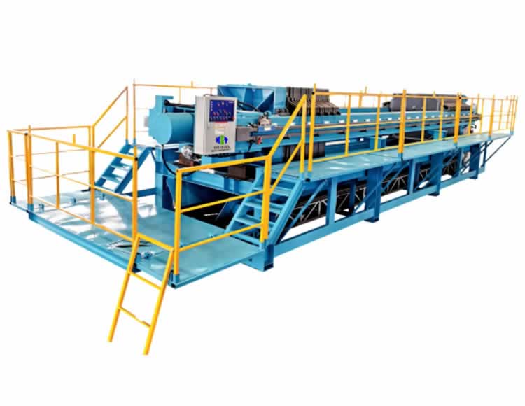 Filtre-presse à chambre monté sur véhicule